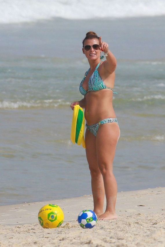 Coleen-Rooney-Bikini -2014
